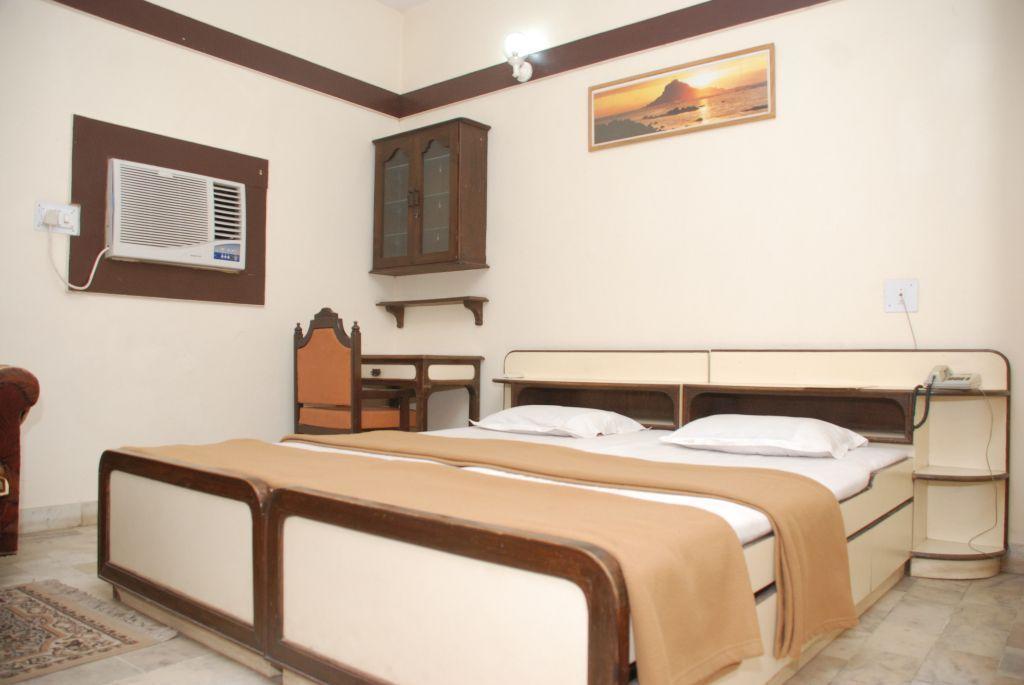Royal Otel Amhedabad Oda fotoğraf