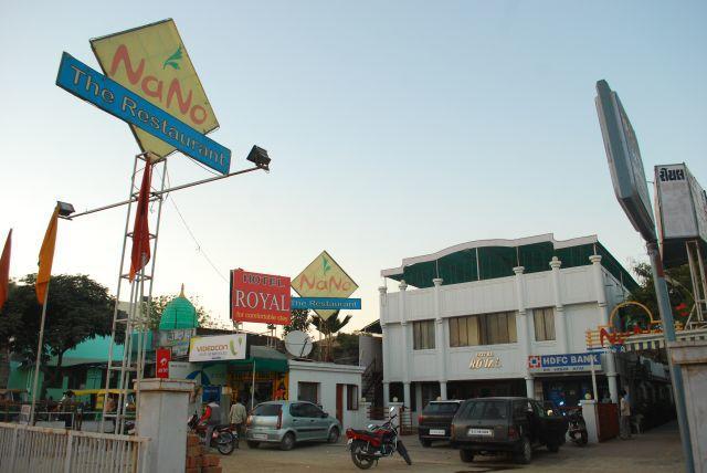 Royal Otel Amhedabad Dış mekan fotoğraf
